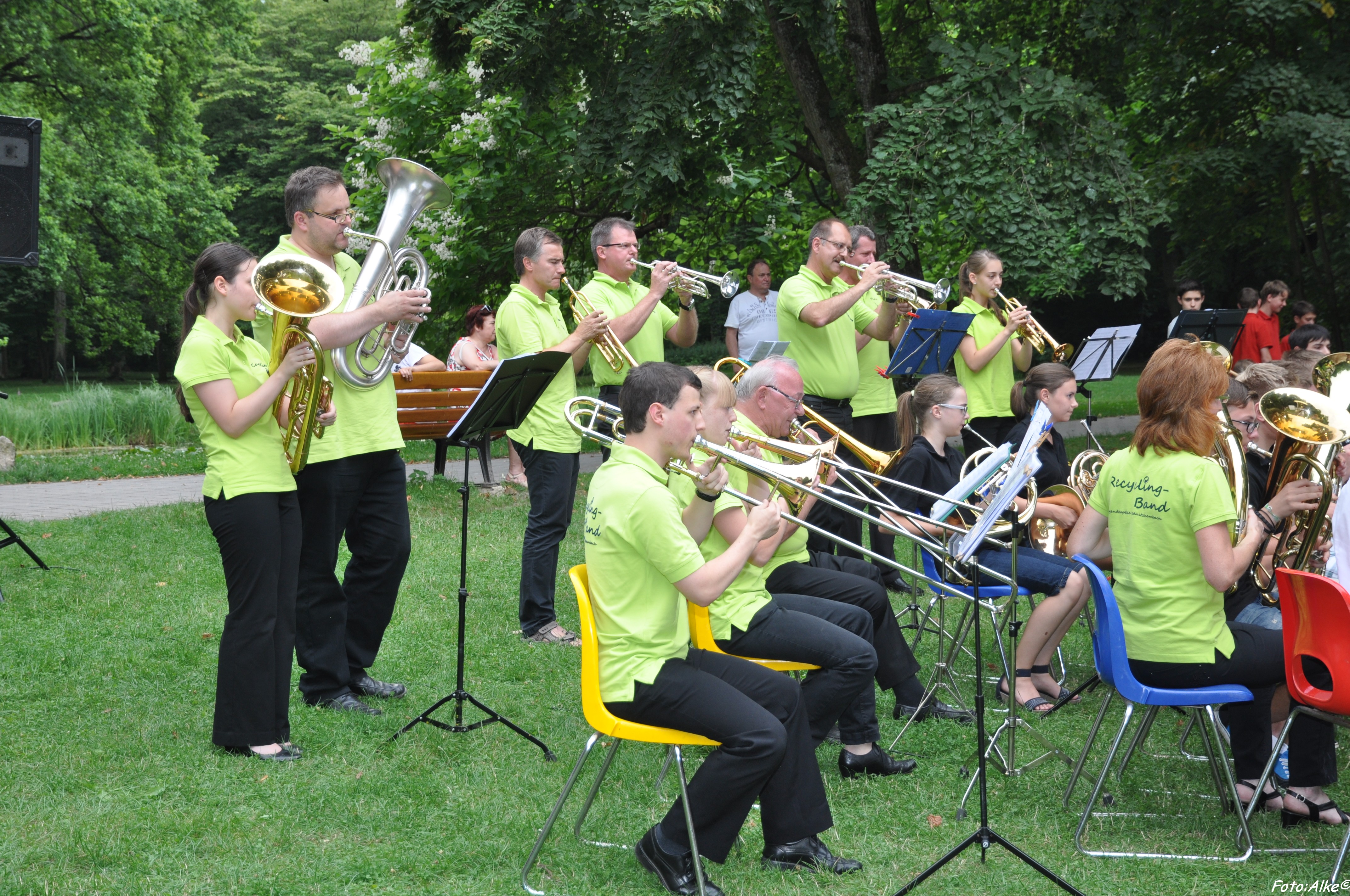 Die Recycling-Band beim Sommerfest im Schwabacher Stadtpark (2014)